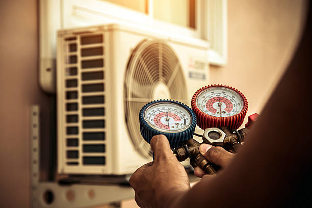 Professional Hvac technician working in Rockaway Park, NY